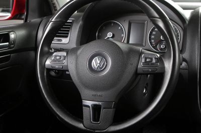 2010 Volkswagen Jetta Sedan 4dr DSG TDI - Click to see full-size photo viewer